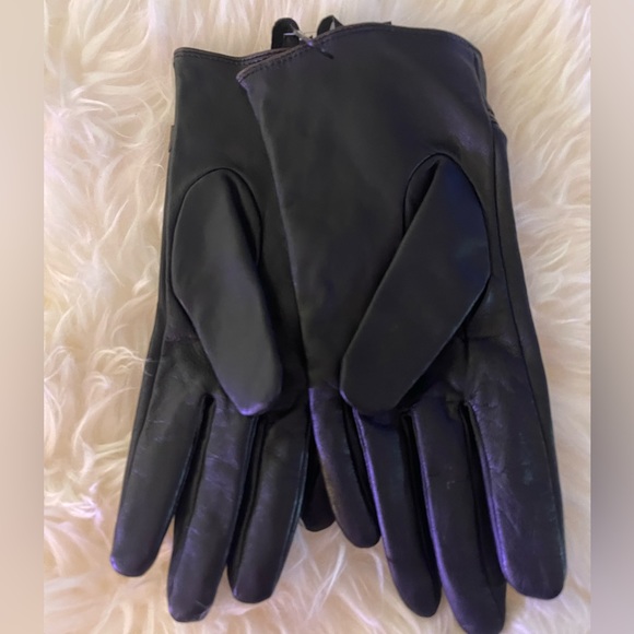 Cassandra Bartlett genuine leather gloves - Picture 2 of 3